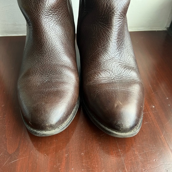 Tall Brown Leather Low Heel Boots - size 8.5 - Picture 5 of 10